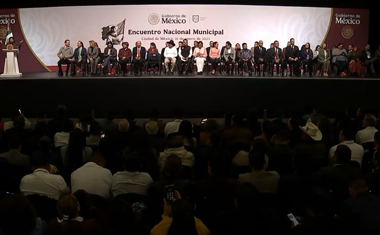 Se reúne Claudia Sheinbaum con alcaldes y gobernadores