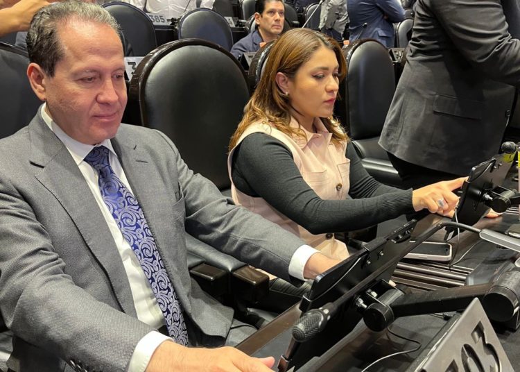 Olinia recibe respaldo de autoridades y legisladores como nueva opción de movilidad eléctrica en México