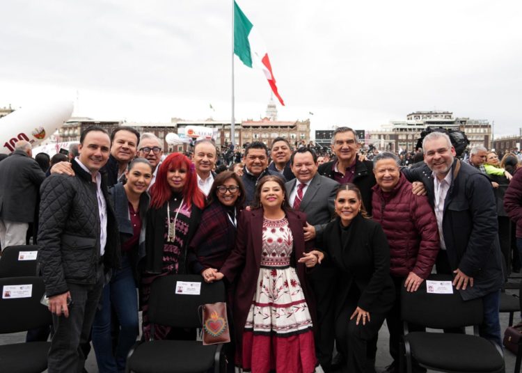 Acude Díaz Mena al informe de 100 días del gobierno de la Presidenta Claudia Sheinbaum