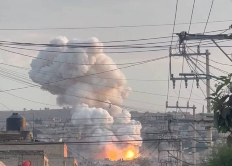 Se registra fuerte explosión en taller de fábrica de cohetes en Chimalhuacán