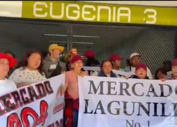 Comerciantes bloquean acceso a la estación del Metro Eugenia tras no tener respuesta de la Sedeco