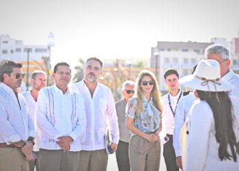 Analizan alcaldesa y gobierno federal proyecto para la llegada de cruceros a Veracruz