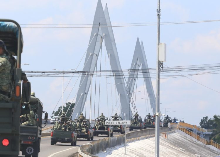 Defensa envía 300 soldados a Tabasco para labores de seguridad