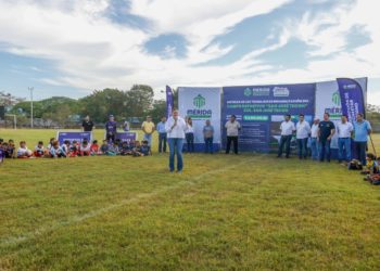 Entrega alcaldesa Cecilia Patrón espacio deportivo en San José Tecoh