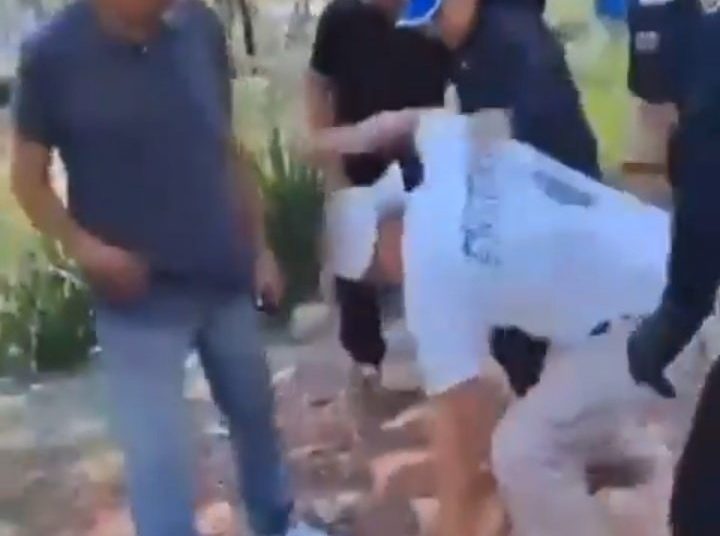 Mujer trans es brutalmente golpeada en Alameda Central por dos funcionarios de la CDMX