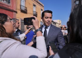 Hay dos espacios para estación del tren México-Querétaro en la capital, asegura alcalde