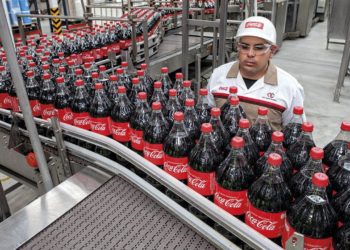 Arca Continental registra un crecimiento del 41.7% en flujo operativo durante el cuarto trimestre de 2024