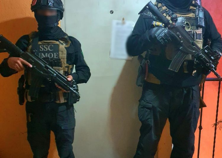 Autoridades decomisan droga y detienen a siete personas en operativos en CDMX