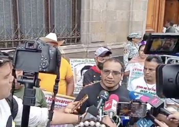 Crean nuevo equipo para hallar a los 43, informan padres de normalistas