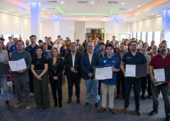 Entrega municipio de Chihuahua títulos del programa de Propiedad Intelectual