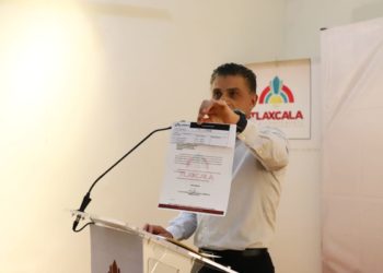 Regidor de Tlaxcala deja su cargo tras revelarse información de que golpea a su esposa