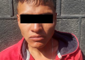 SSC detiene a tres hombres y recupera camioneta con paquetería presuntamente robada en Azcapotzalco