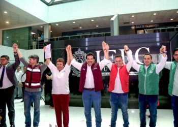 José Ramón Enríquez oficializa su candidatura por MORENA-PT-PVEM a la alcaldía de Durango