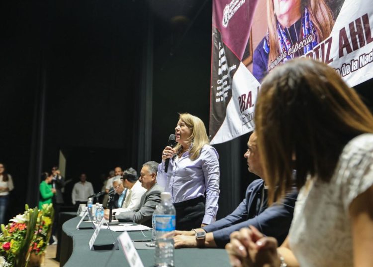 SME y Cooperativa la Cruz Azul cierran filas en torno a Loretta Ortiz