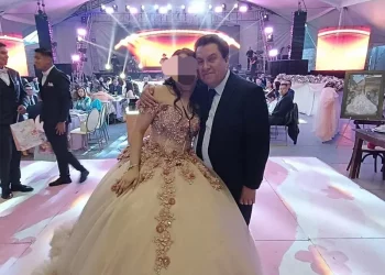 El Komander y más de 800 invitados en fiesta de 15 años de la hija del alcalde de Tianguistengo