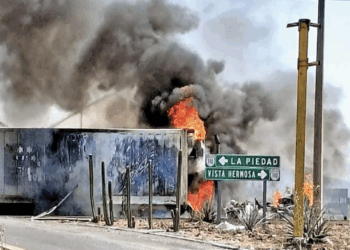 Quemas y bloqueos afectaron a al menos 14 municipios de Jalisco, Michoacán y Guanajuato