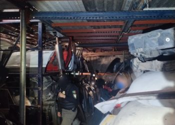 Aseguran 40 toneladas de autopartes en cateo realizado por la SSC en Iztapalapa