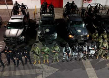 Catean vivienda en Iztacalco y hallan drogas; detienen a dos personas