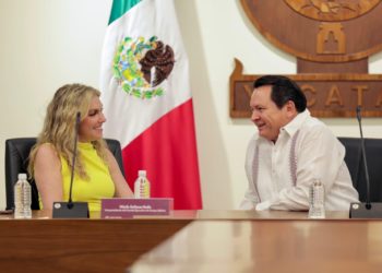 Impulsan Gobierno y Grupo Salinas educación en Yucatán