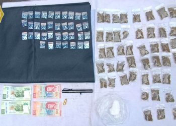 Detienen a hombre con arma tipo pluma y más de 80 dosis de droga en la alcaldía Cuauhtémoc