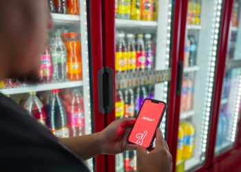 Coca-Cola FEMSA logra en 2024 devolver el 100% del agua empleada en sus operaciones