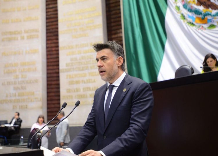 Niñas y niños no pueden seguir enfrentando solos la violencia digital: Julio Scherer Pareyón