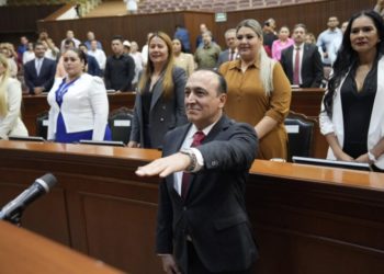 Ahora, Congreso toma protesta a Antonio Menéndez de Llano Bermúdez como Alcalde Sustituto de Ahome