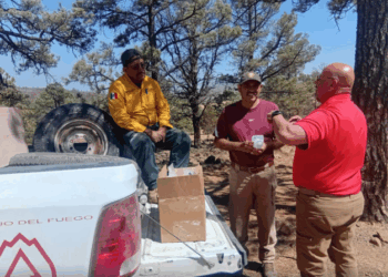 Traslada Protección Civil artículos de cuidado personal a brigadistas