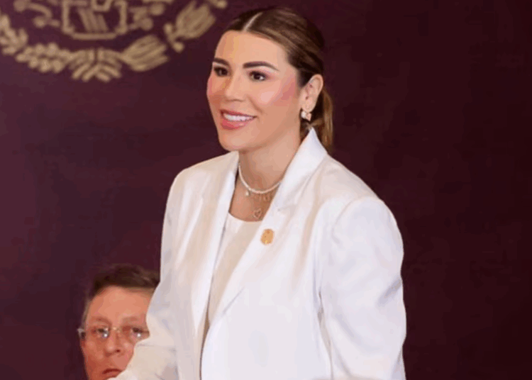 Retiran visa a Gobernadora morenista de Baja California y a su esposo