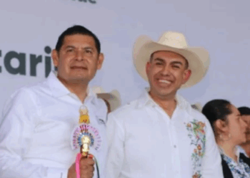 Hallan drogas y armas en propiedades del alcalde morenista de Cuautempan, Puebla