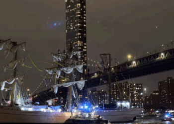 Llegan 172 cadetes del Buque Cuauhtémoc al puerto de Veracruz; 2 permanecen internados en Nueva York