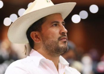 Alcalde de Uruapan pide a policías usar la fuerza letal contra delincuentes