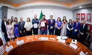 Naucalpan, primer municipio en firmar convenio de colaboración con el Colegio de Notarios del Edoméx