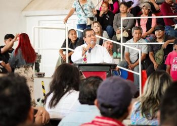 Encabeza alcalde de Ixtapaluca entrega de tarjetas para mejoramiento de vivienda