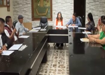 Regidores piden destitución de alcaldesa de Capulhuac por golpiza a psicóloga