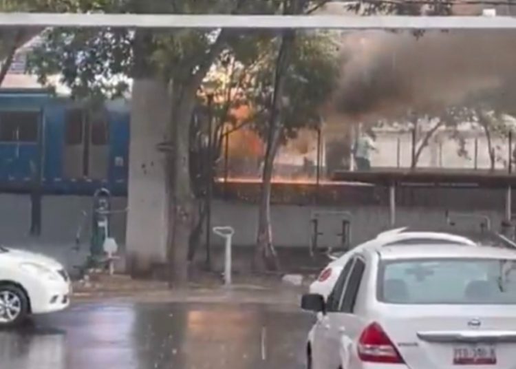 Implementan servicio provisional tras cortocircuito en estación La Noria del Tren Ligero