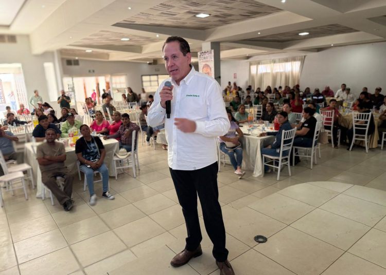 Jorge Duarte recibe el respaldo de Eruviel Ávila en Guadalupe Victoria