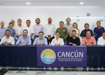 Llama Ana Paty Peralta a hoteleros a redoblar esfuerzos contra sargazo