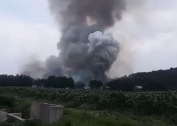 Se registra fuerte explosión en cadena de cuatro talleres de pirotecnia en Tultepec