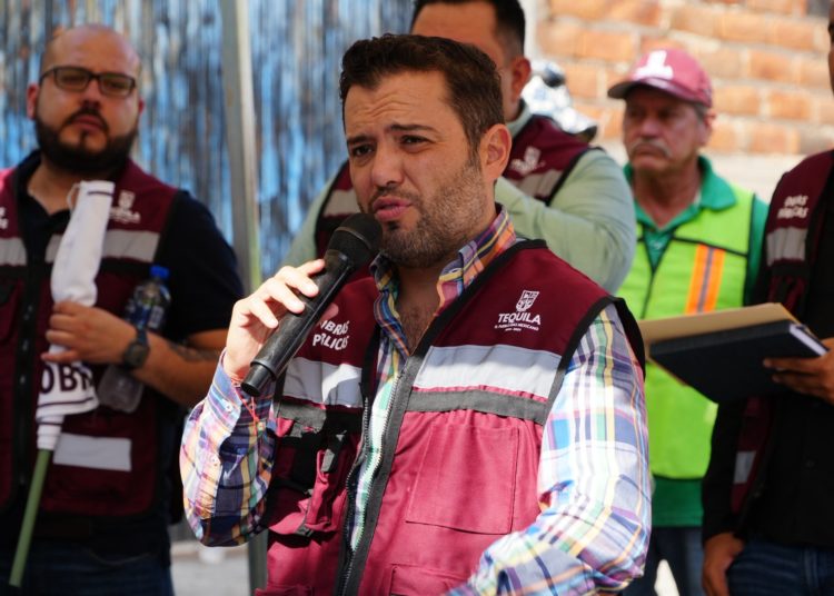 Acusan a alcalde de Tequila de ordenar detener a camarógrafo, munícipe se deslinda