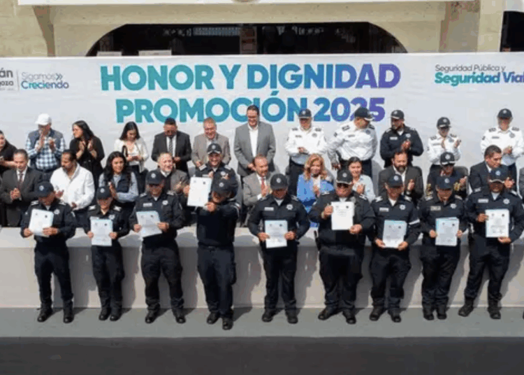 Reconoce Atizapán a policías con entrega de grados de ‘Honor y Dignidad 2025’
