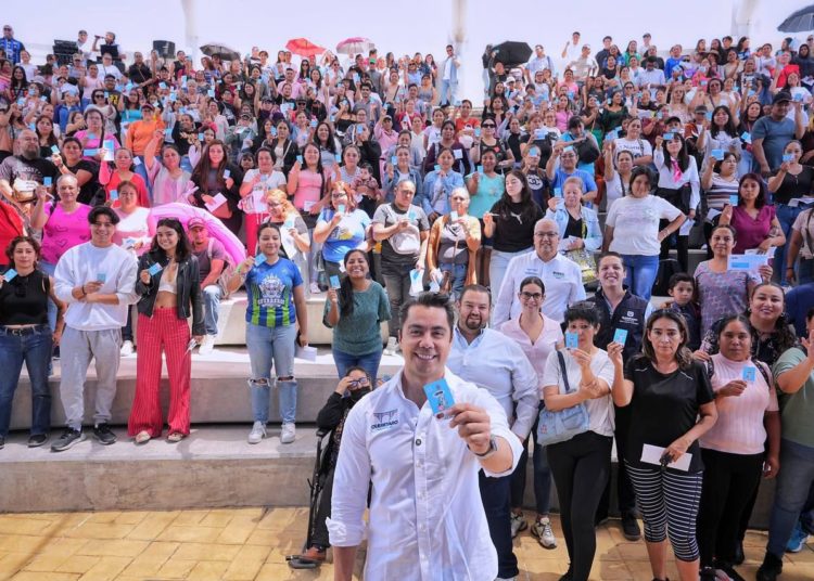 Arranca Felifer Macías el programa social más ambicioso de la historia: El Extra