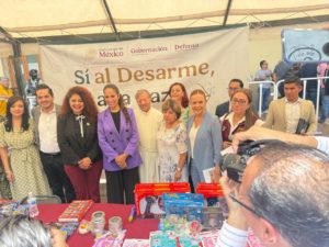 La titular de la Unidad de Asuntos Religiosos, Clara Luz Flores Carrales, encabezó la ceremonia junto a la gobernadora Libia Dennise García Muñoz Ledo