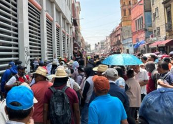 CNTE marcha del Metro Revolución a las oficinas del ISSSTE