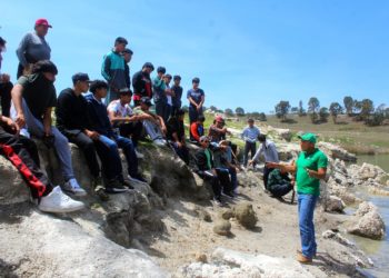 Conmemoran medio ambiente a lo grande: limpian y reforestan zona lagunar en Guadalupe Victoria, Puebla