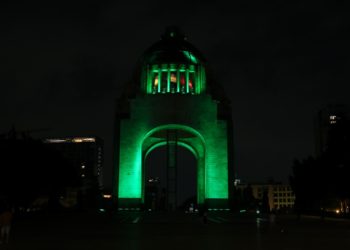 Clara Brugada ilumina la Ciudad de México rumbo al mundial 2026