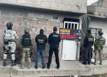 Mediante cateo, fiscalía mexiquense, Defensa, GN y SSEM aseguran narcóticos, armas de fuego y cartuchos útiles