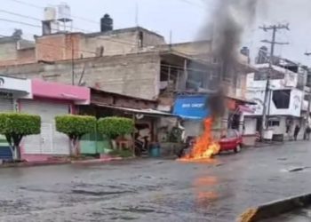 Se registran balaceras, bloqueos y quema de negocios en Zitácuaro, Michoacán