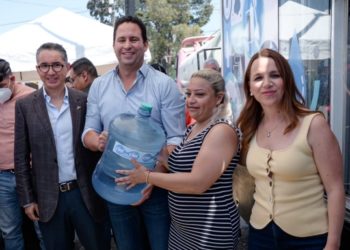 Distribuyen estado, municipio y Arca más de 135 mil litros de agua potable en Saltillo
