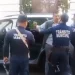 Policías municipales detienen a funcionario del Gobierno de Chiapas por estar borracho y orinar en la calle